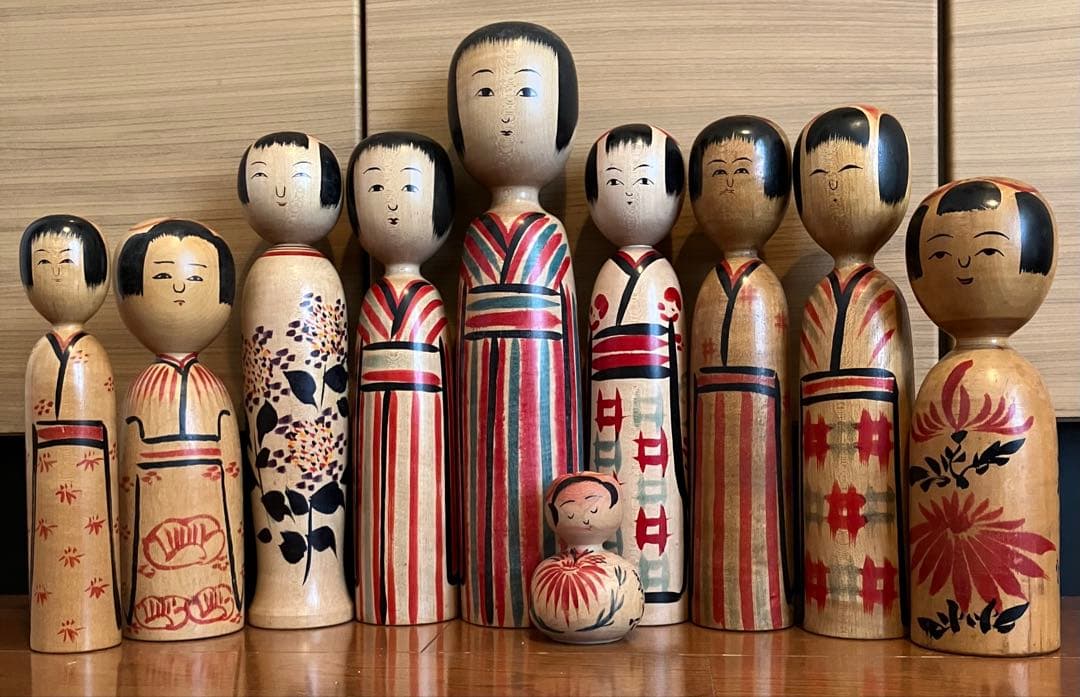 Kyutaro Ogura and Others Set of 10 Vintage Kokeshi Dolls, Kijiyama School