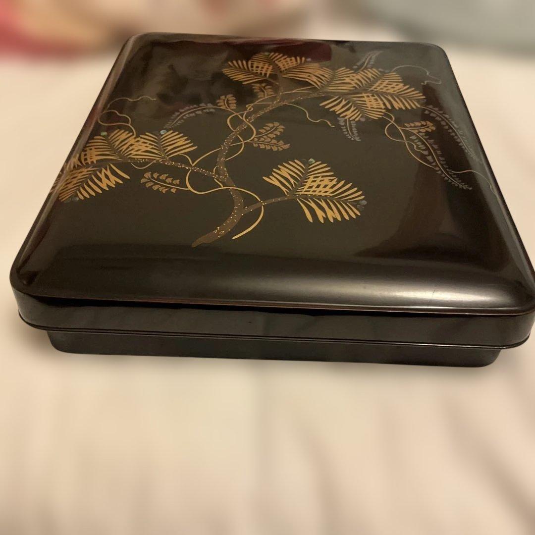 Japanese Maki-e Lacquer Writing Box Fumibako with Calligraphy Set, Gold Leaf 22.5 cm x 20 cm x 4.2 cm