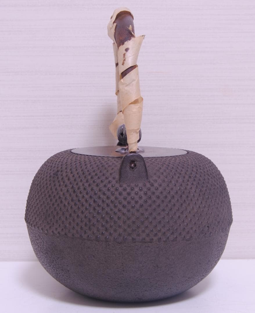 Shoundo Tetsubin Iron Kettle Arare Hailstone Pattern Copper Lid, Body diameter approx. 16 cm, height approx. 21.5 cm