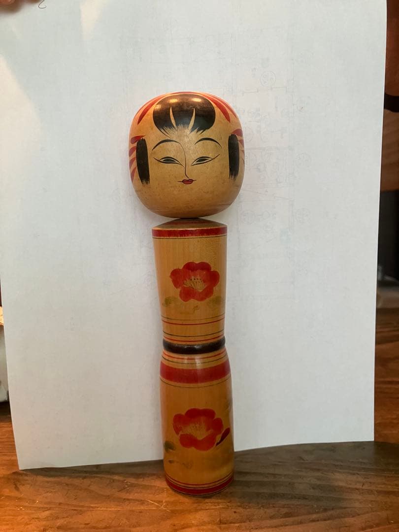 Ogura Kyutaro Kijiyama Kokeshi Wooden Doll, Floral Design, approx. 20 cm