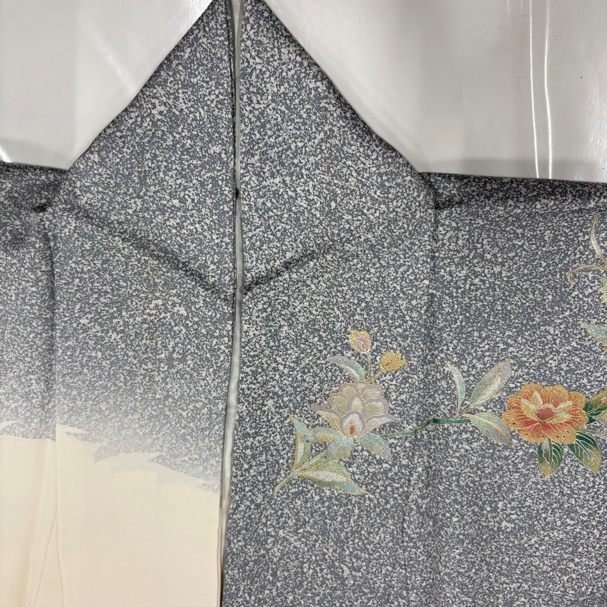 Homongi Silk Kimono with Floral Silhouette, Raden and Gold-Silver Decoration, Gray M