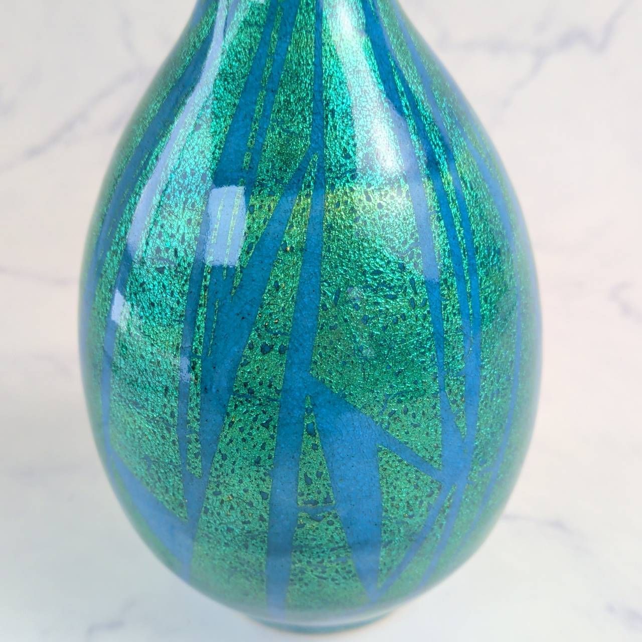 Ono Hakuko Green Yuri-kinsai Porcelain Vase, Height 24 cm
