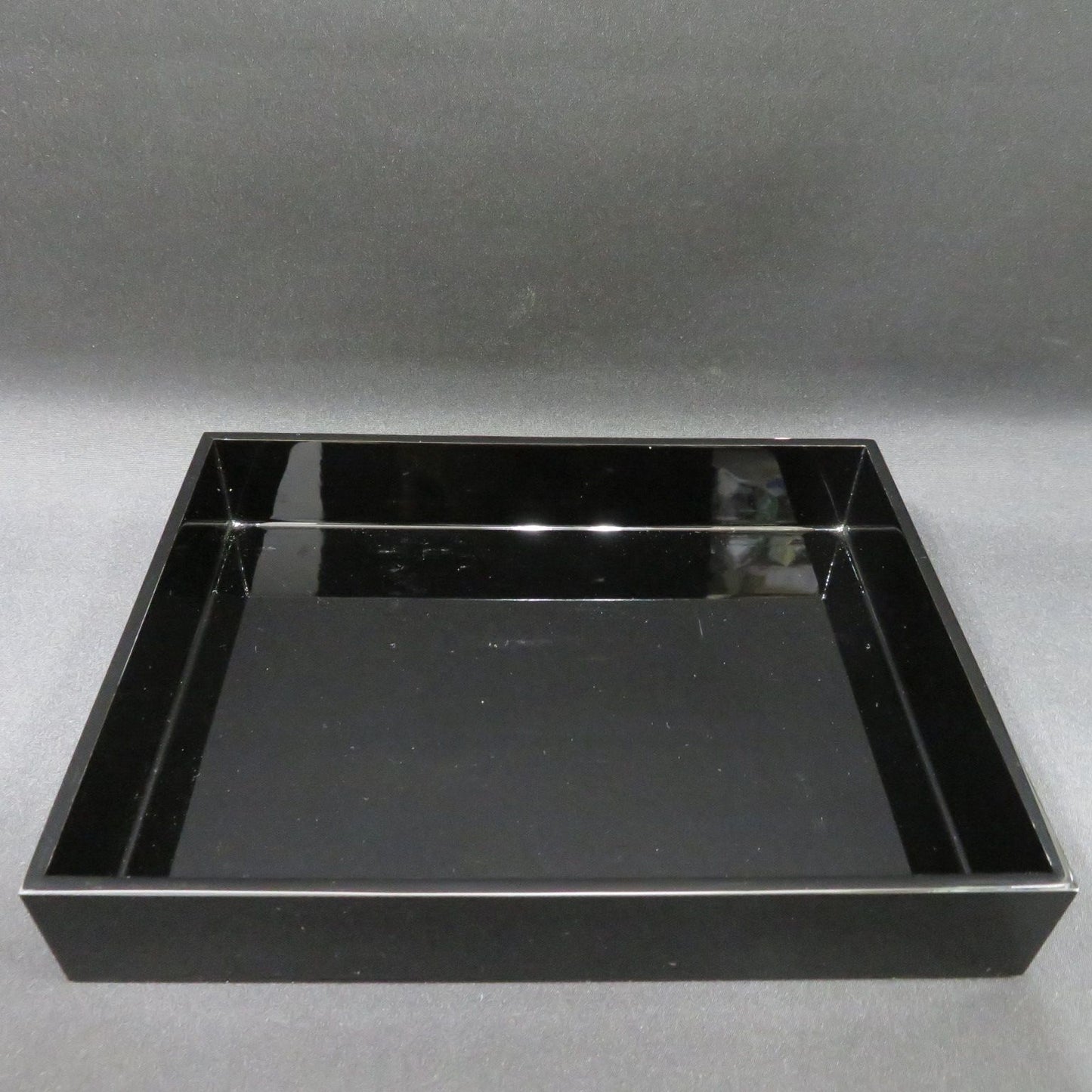 Japanese Lacquerware Tray with Real Gold Maki-e Plovers over Waves Design
