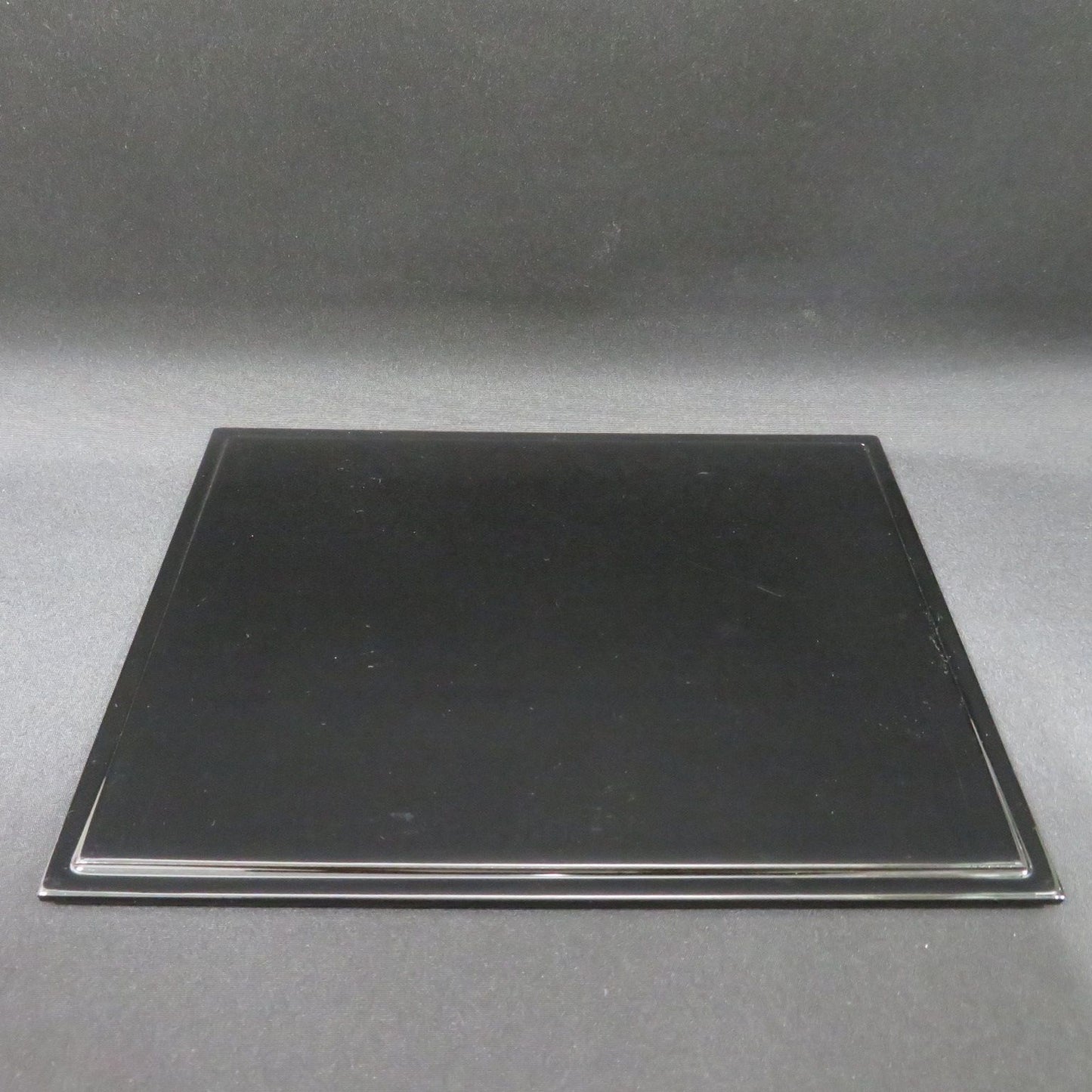 Japanese Lacquerware Tray with Real Gold Maki-e Plovers over Waves Design