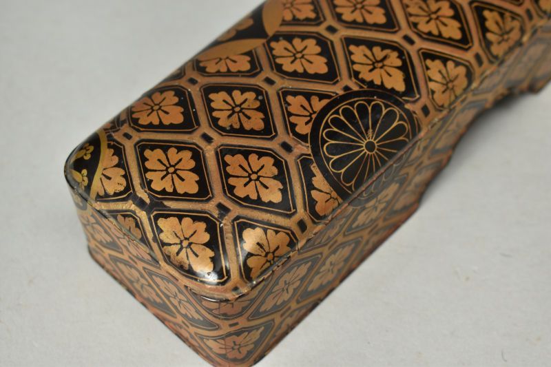 Antique Japanese Maki-e Lacquer Letter Box with Chrysanthemum Design (Fumibako)