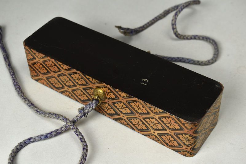 Antique Japanese Maki-e Lacquer Letter Box with Chrysanthemum Design (Fumibako)