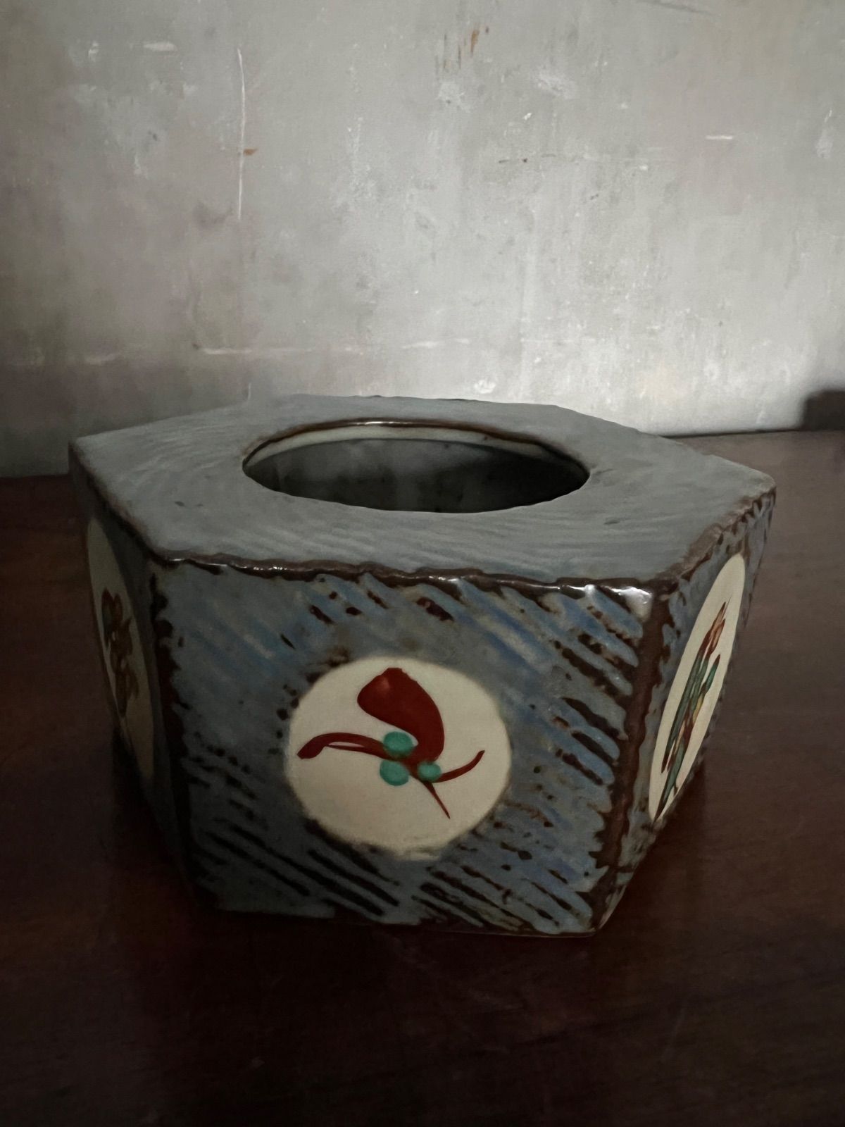 Tatsuzo Shimaoka Living National Treasure Zogan Akae Floral Hexagonal Vessel Ashtray