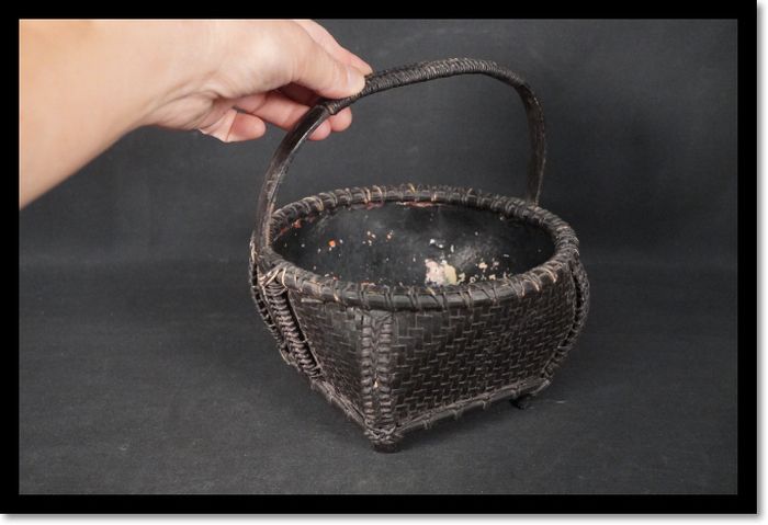 Sumitori Charcoal Basket for Tea Ceremony Woven Bamboo Karamono Chinese Craft