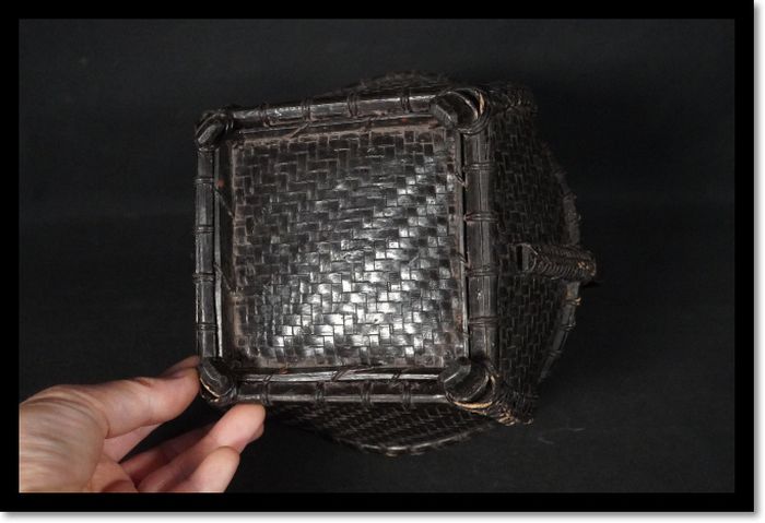 Sumitori Charcoal Basket for Tea Ceremony Woven Bamboo Karamono Chinese Craft