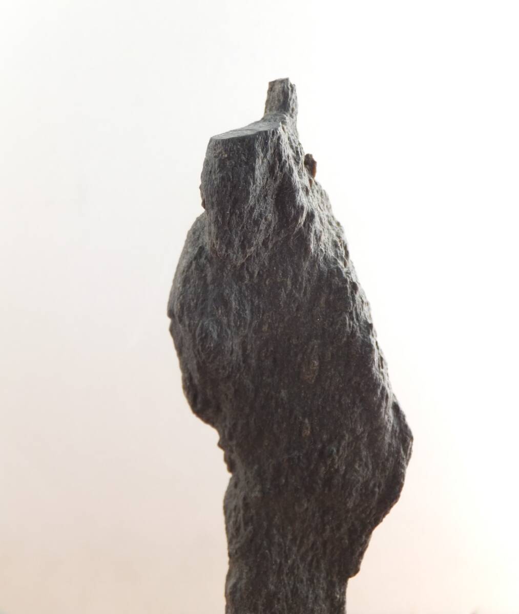 Sajigawa Suiseki Viewing Stone, Figure Form, Titled Wakashu, with Daiza and Box