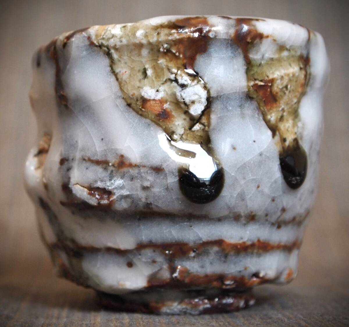 Murakoshi Takuma Shino Oribe Guinomi Sake Cup with Signed Wooden Box, Solo Exhibition