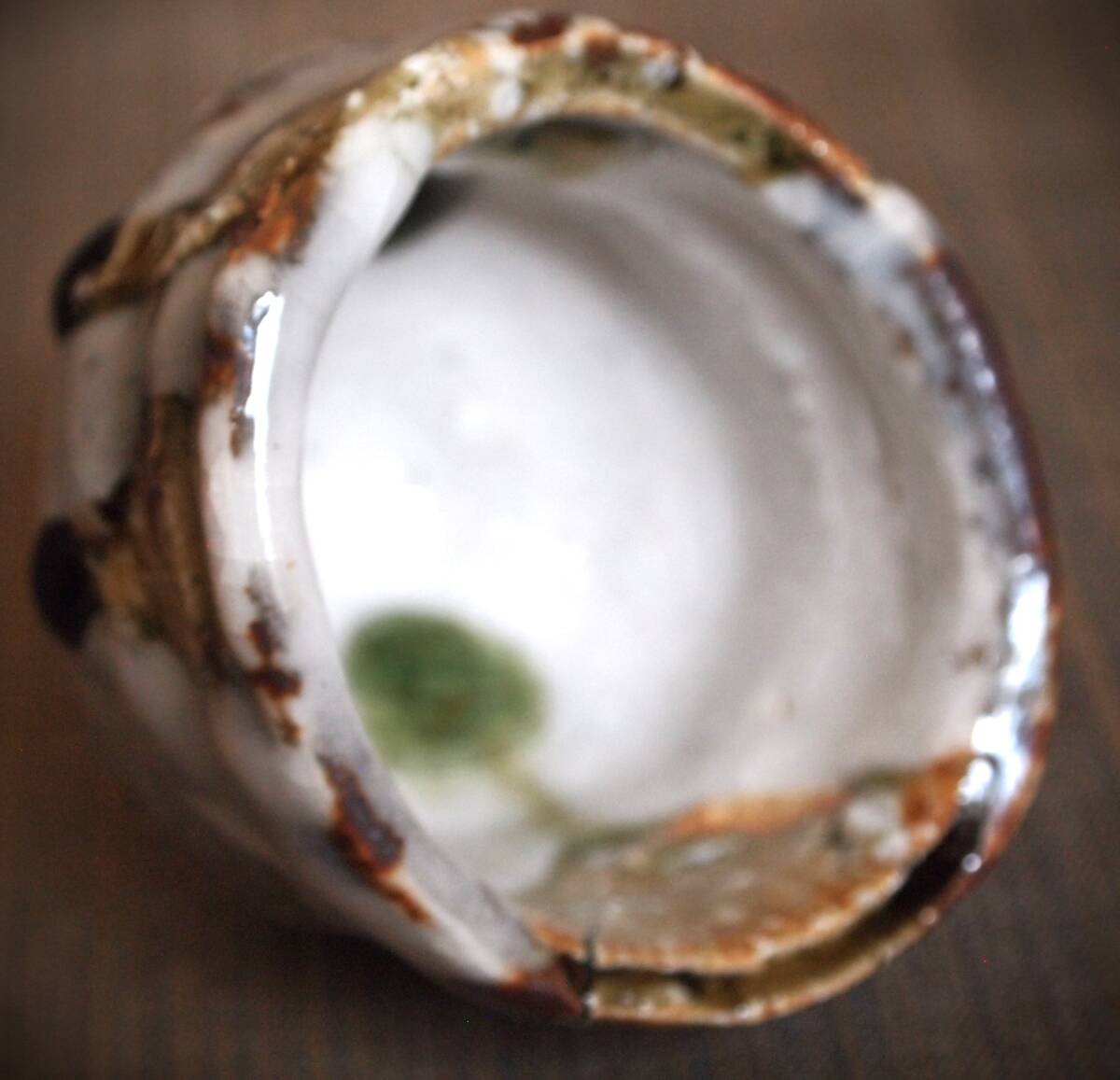 Murakoshi Takuma Shino Oribe Guinomi Sake Cup with Signed Wooden Box, Solo Exhibition