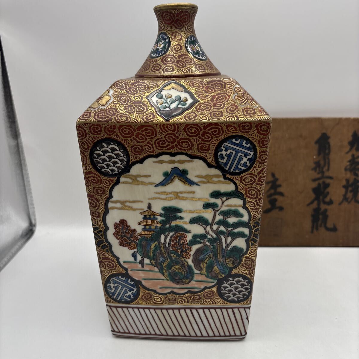 Kutani-yaki Shozo Square Vase, Iroe Enamel Kaki Flower Vessel, Japanese Pottery