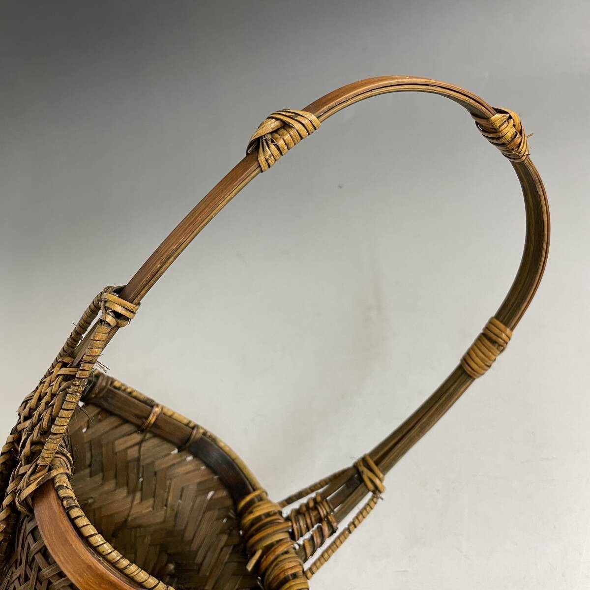 Japanese Bamboo Ikebana Flower Basket Hanakago Woven Vase with Handle 40 cm