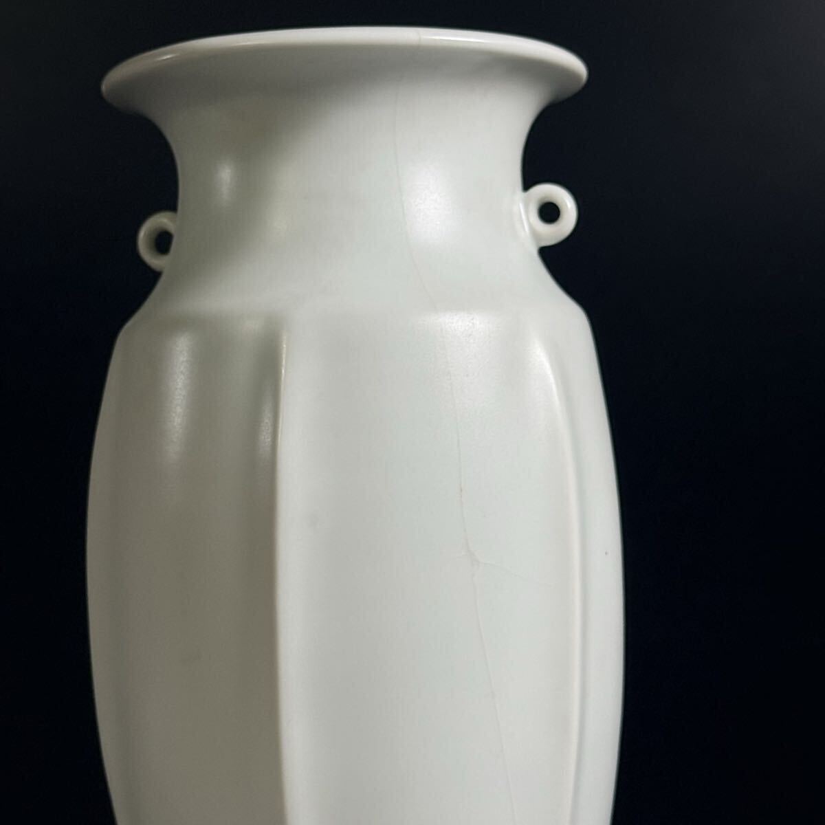 Kyo-yaki Snow-White Porcelain Twin-Ear Vase 23 cm by Miyashita Zenju with Signed Box