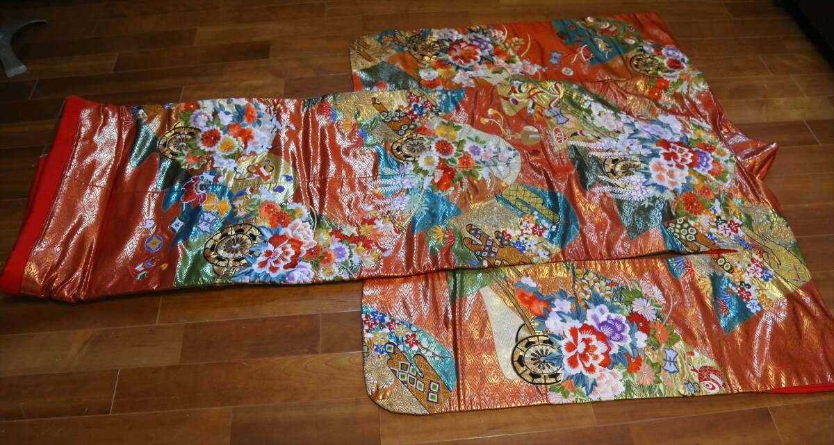 Iro-uchikake Wedding Kimono, Kissho Hanaguruma Motif, Gold & Silver Embroidery