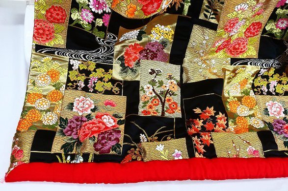 Iro-Uchikake Silk Wedding Kimono Black Auspicious Floral Gold Thread Length 198 cm