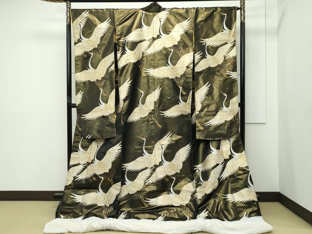Kawashima Orimono Nishijin Uchikake Bridal Kimono Karaori Crane Motif Black Gold