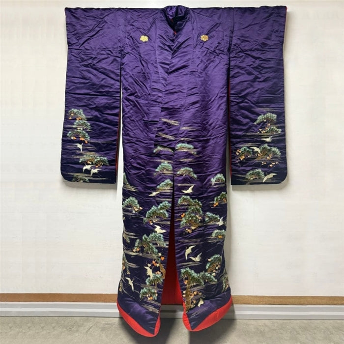 Antique Silk Uchikake Wedding Kimono Red Chirimen Embroidered Meiji-Taisho