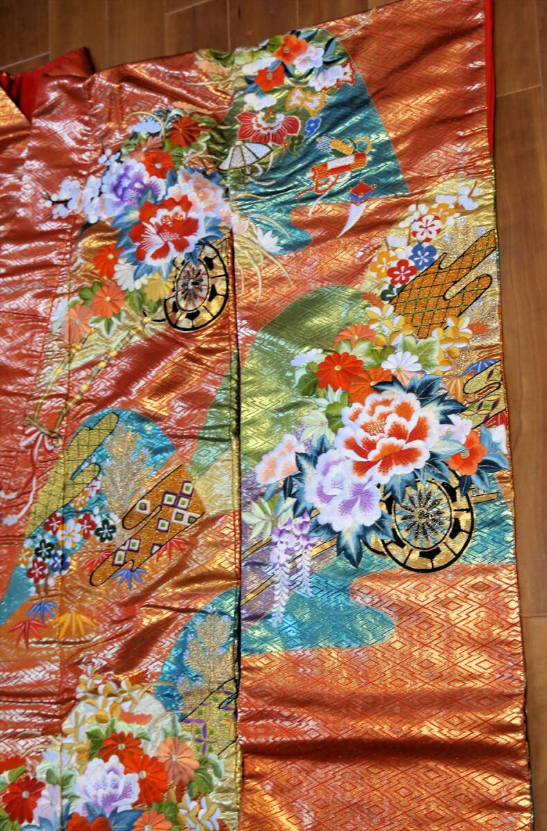 Iro-uchikake Wedding Kimono, Kissho Hanaguruma Motif, Gold & Silver Embroidery