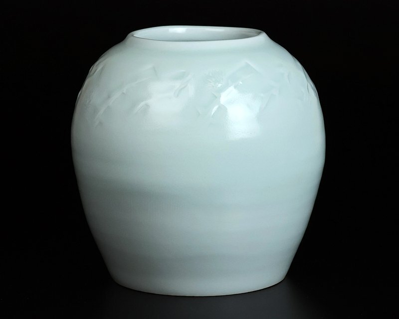 Shimizu Uichi Horaiji Impressed Thistle Jar, Living National Treasure, Signed Box