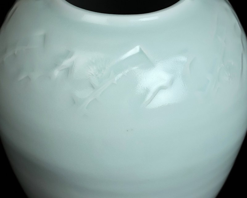 Shimizu Uichi Horaiji Impressed Thistle Jar, Living National Treasure, Signed Box