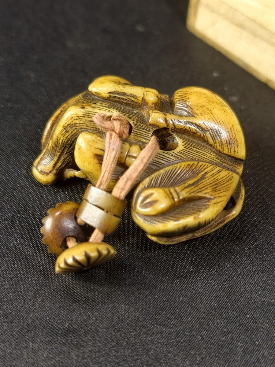 Edo-Period Netsuke Water Buffalo Motif Hand-Carved Natural Material Antique