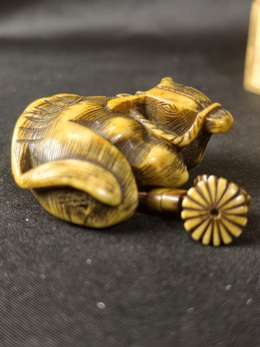 Edo-Period Netsuke Water Buffalo Motif Hand-Carved Natural Material Antique