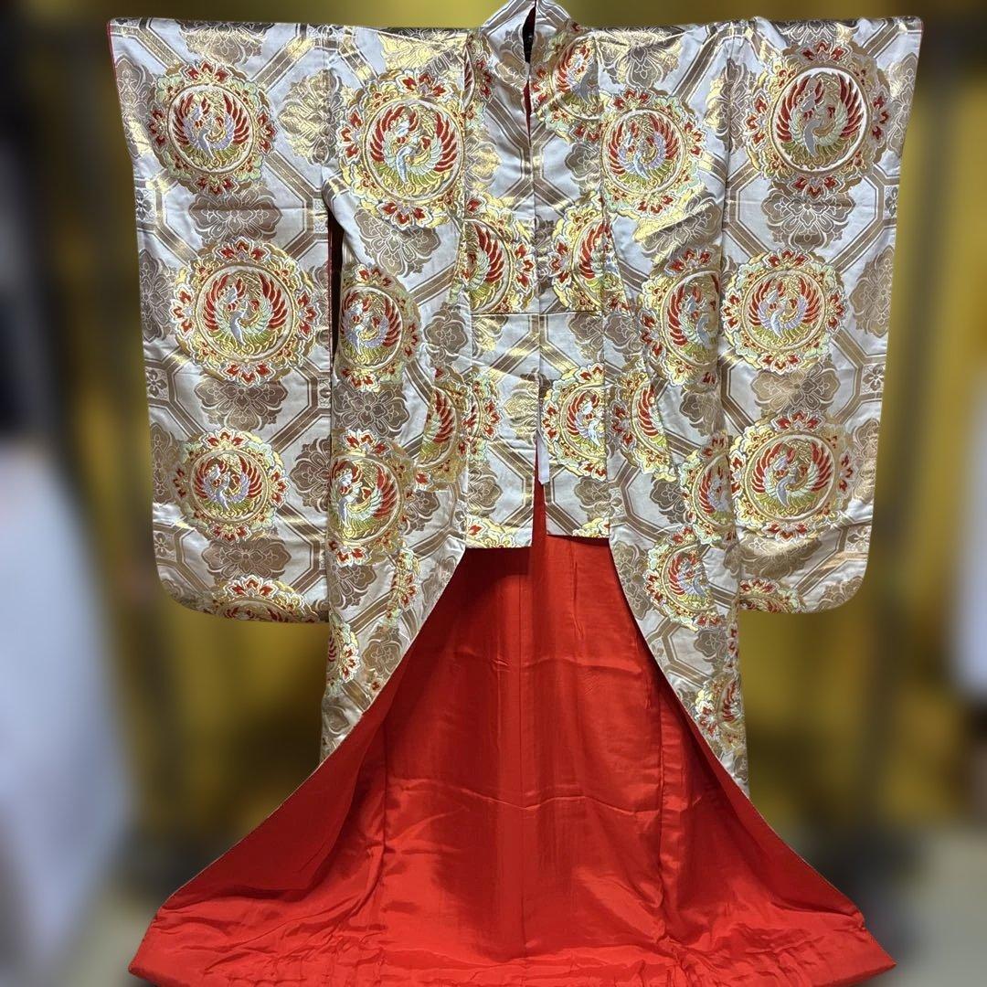 Uchikake Wedding Kimono Color Uchikake Nishijin-ori Silk White Gold Ground