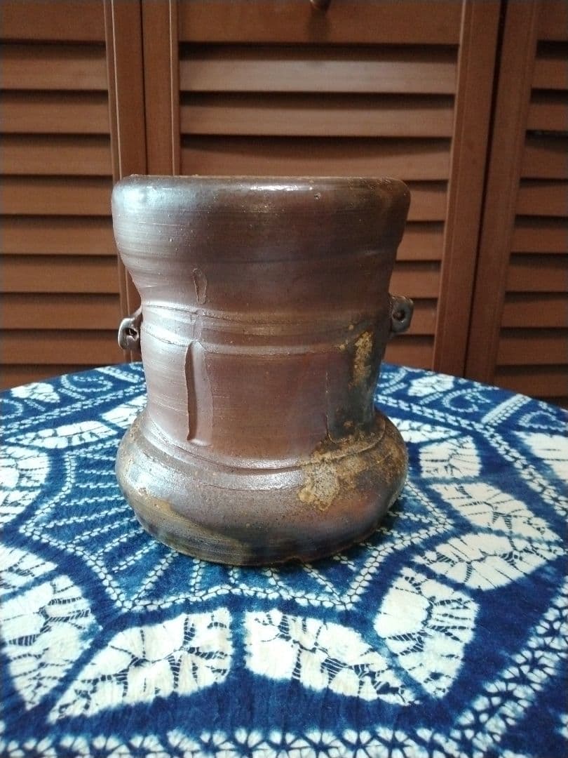 Motoyama Izumi Bizen Ware Kinuta Flower Vase with Ears, Signed with Box