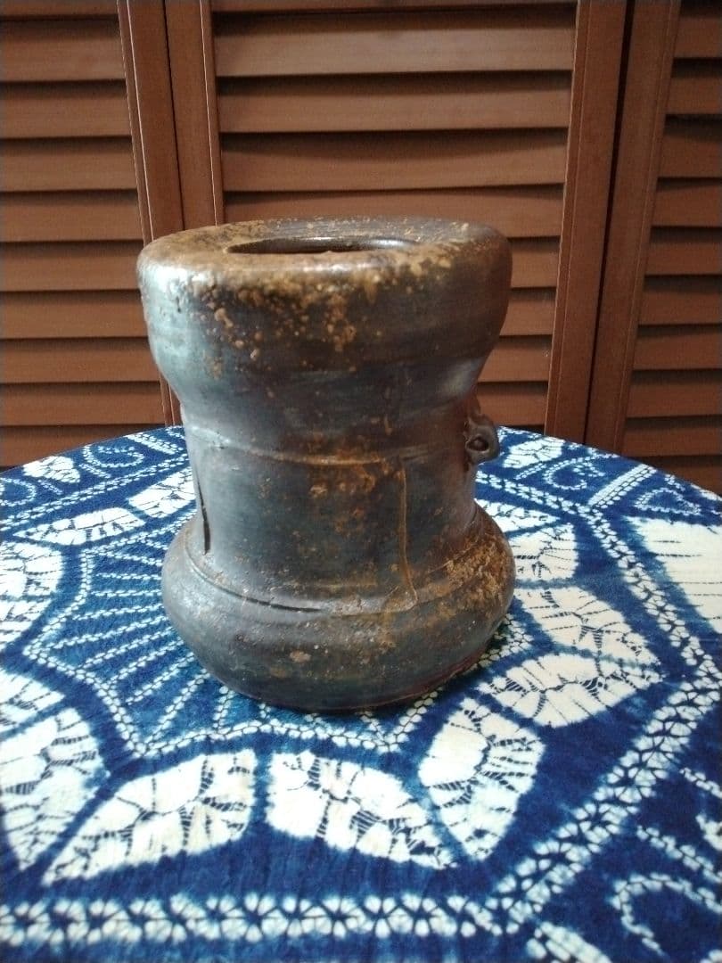 Motoyama Izumi Bizen Ware Kinuta Flower Vase with Ears, Signed with Box