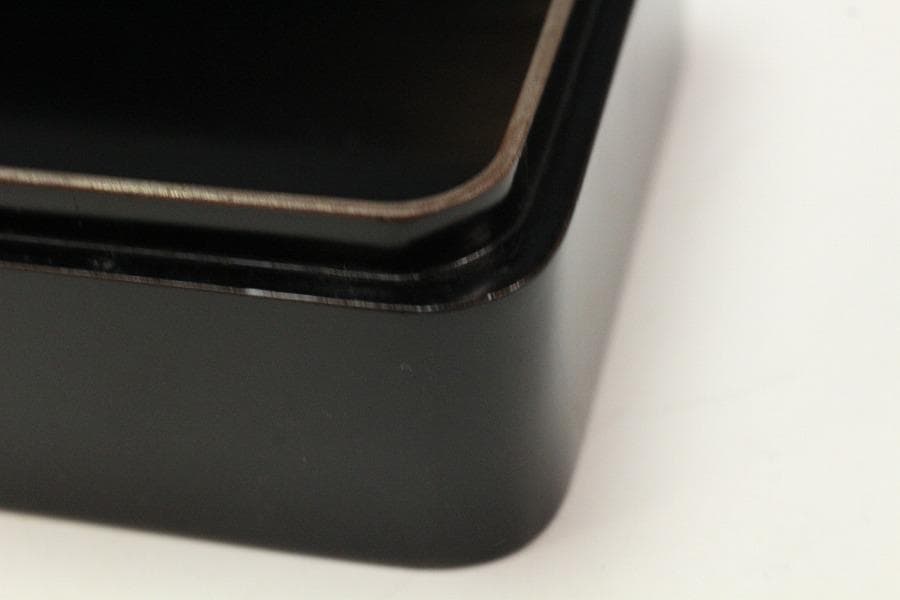 Zohiko Lacquer Lidded Box with Pavilion Maki-e Design, with Box