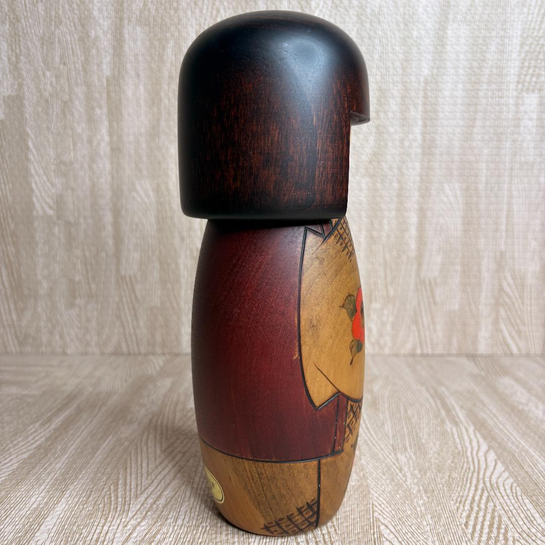 Usaburo Okamoto Kanzubaki Winter Camellia Kokeshi Doll, Award-Winning Design