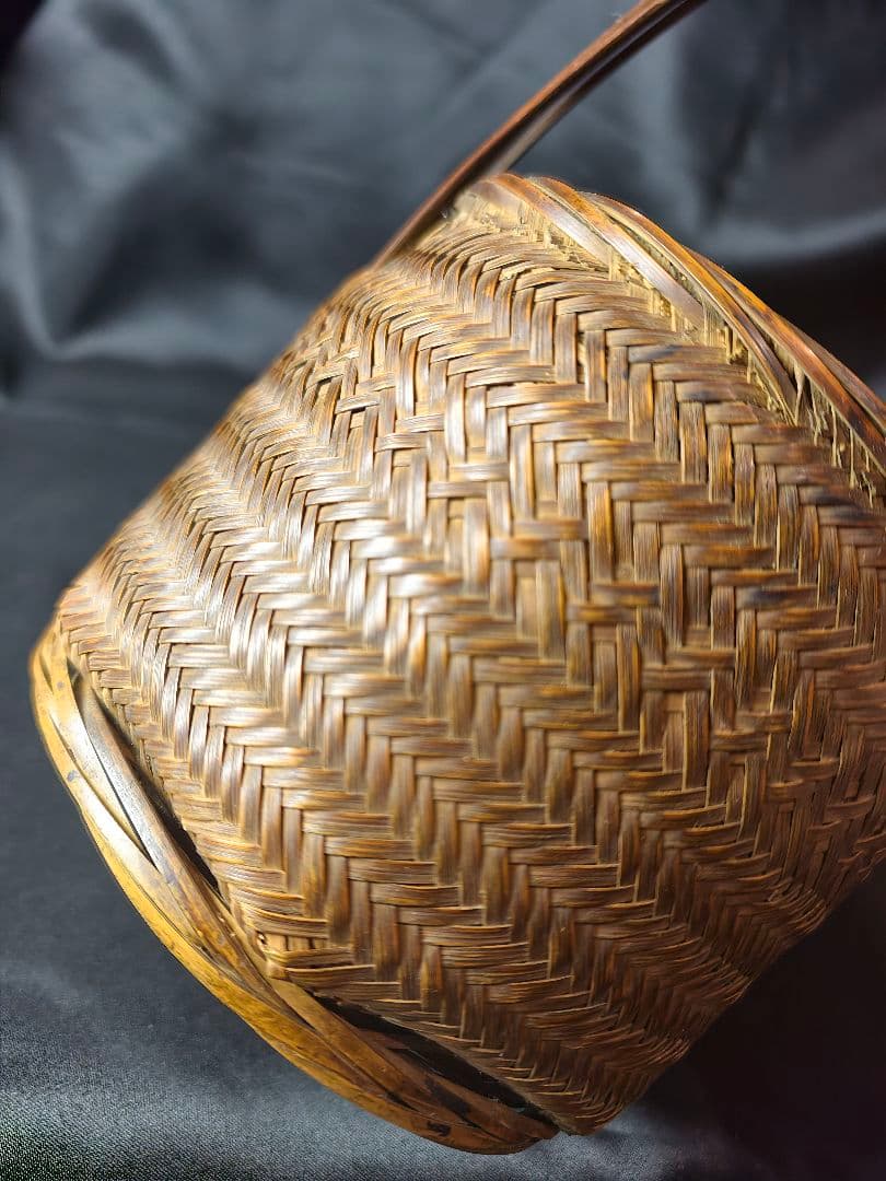 Hogetsuro Antique Chinese Bamboo Basket Karamono Vegetable Basket Meiji 8 (1875)