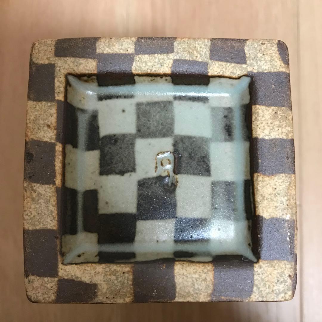 Tatsuzo Shimaoka Jomon Zogan Square Vase Mashiko Ware with Akae Floral Design