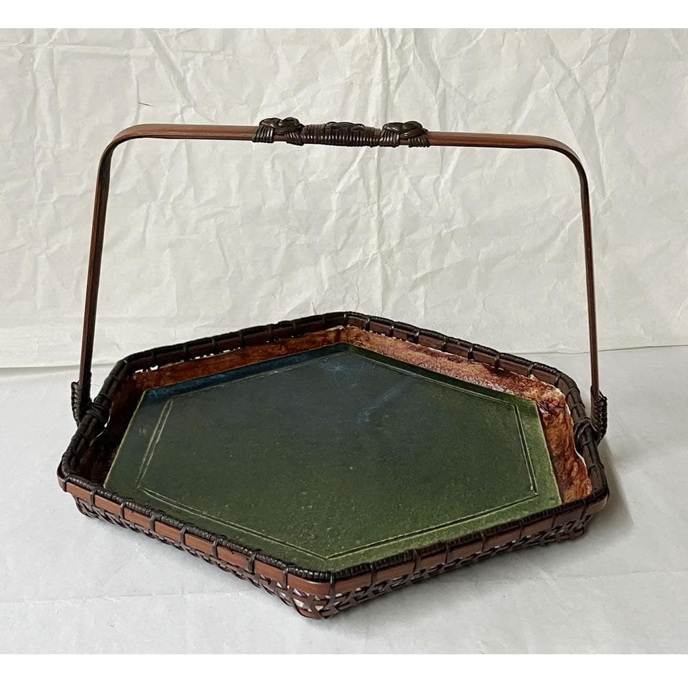 Ando Chikuryosai Hexagonal Handled Bamboo Basket with Narumi Chosuke Oribe Plate