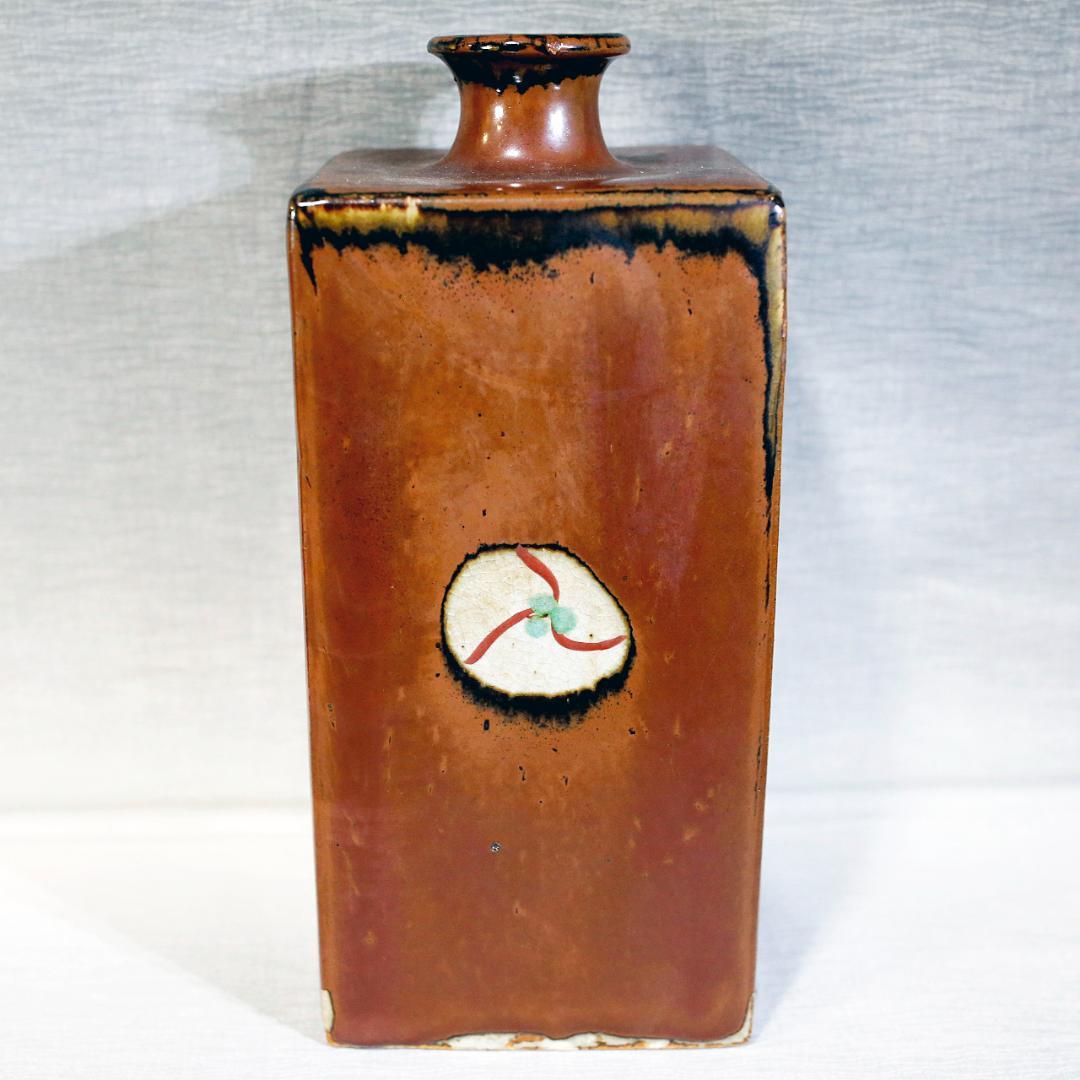 Tatsuzo Shimaoka Living National Treasure Akae Square Vase, Signed w/ Box