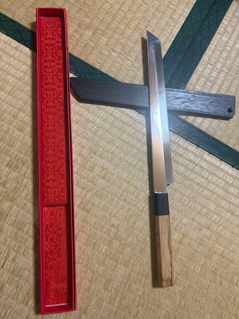 Japanese Sashimi Knife Sakimaru Mirror-Polished Blade 27 cm with Gift Box