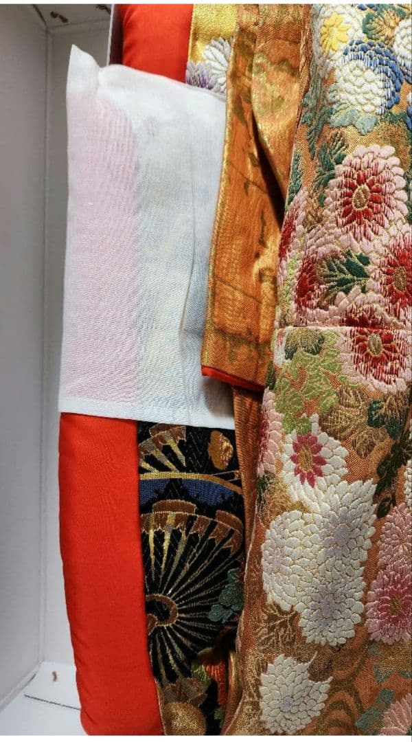 Iro-Uchikake Bridal Kimono Silk Gold Thread Embroidery Hanaguruma Peony Chrysanthemum