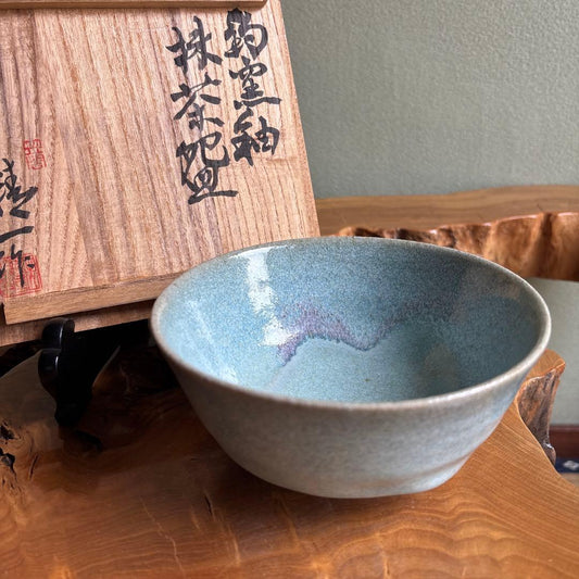 Japanese Matcha Chawan Tea Bowl with Kiln-Glaze Finish and Tomobako Box