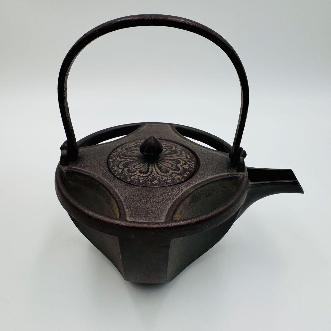 Takahashi Keiten Choshi Sake Server Shippo Design, Tomobako
