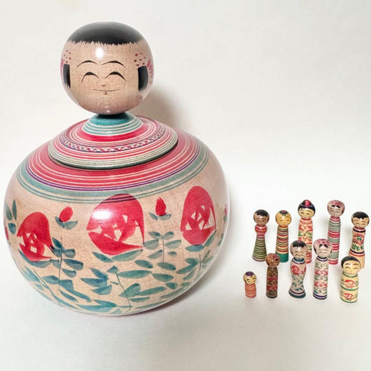 Mito Hiroshi Kokeshi Ejiko with 10 Mini Kokeshi Dolls Traditional Japanese