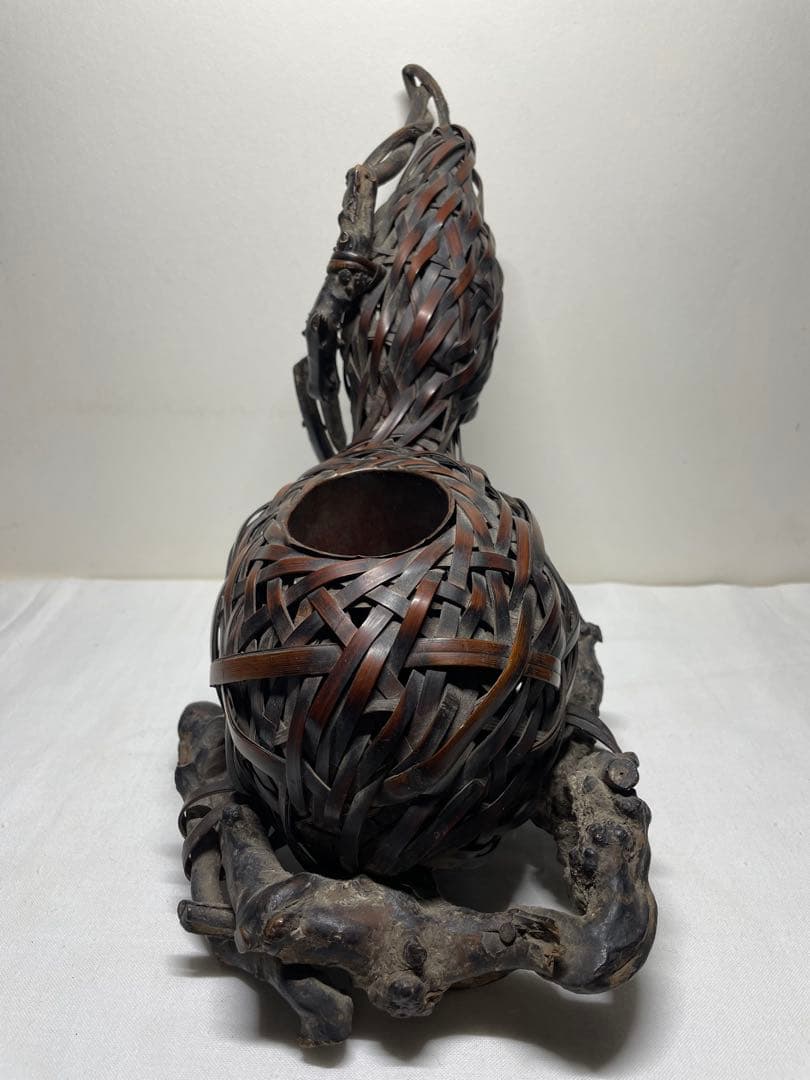 Japanese Bamboo Ikebana Flower Basket Gourd Shape with Driftwood Base