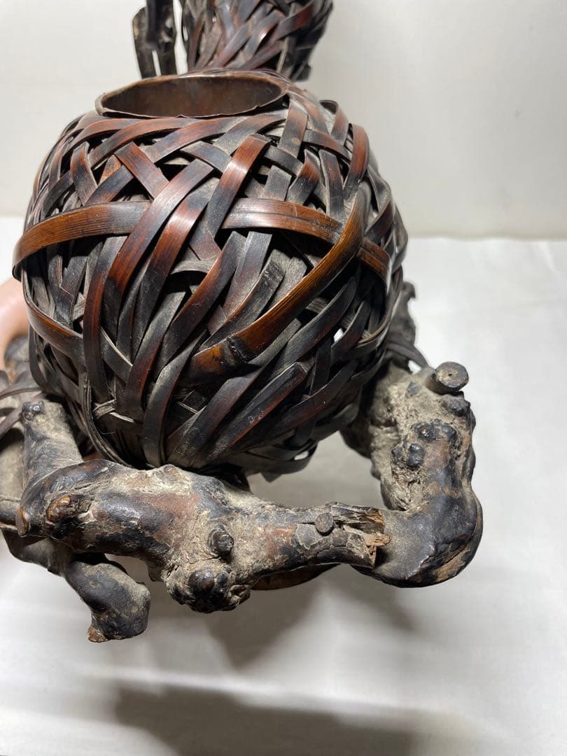 Japanese Bamboo Ikebana Flower Basket Gourd Shape with Driftwood Base