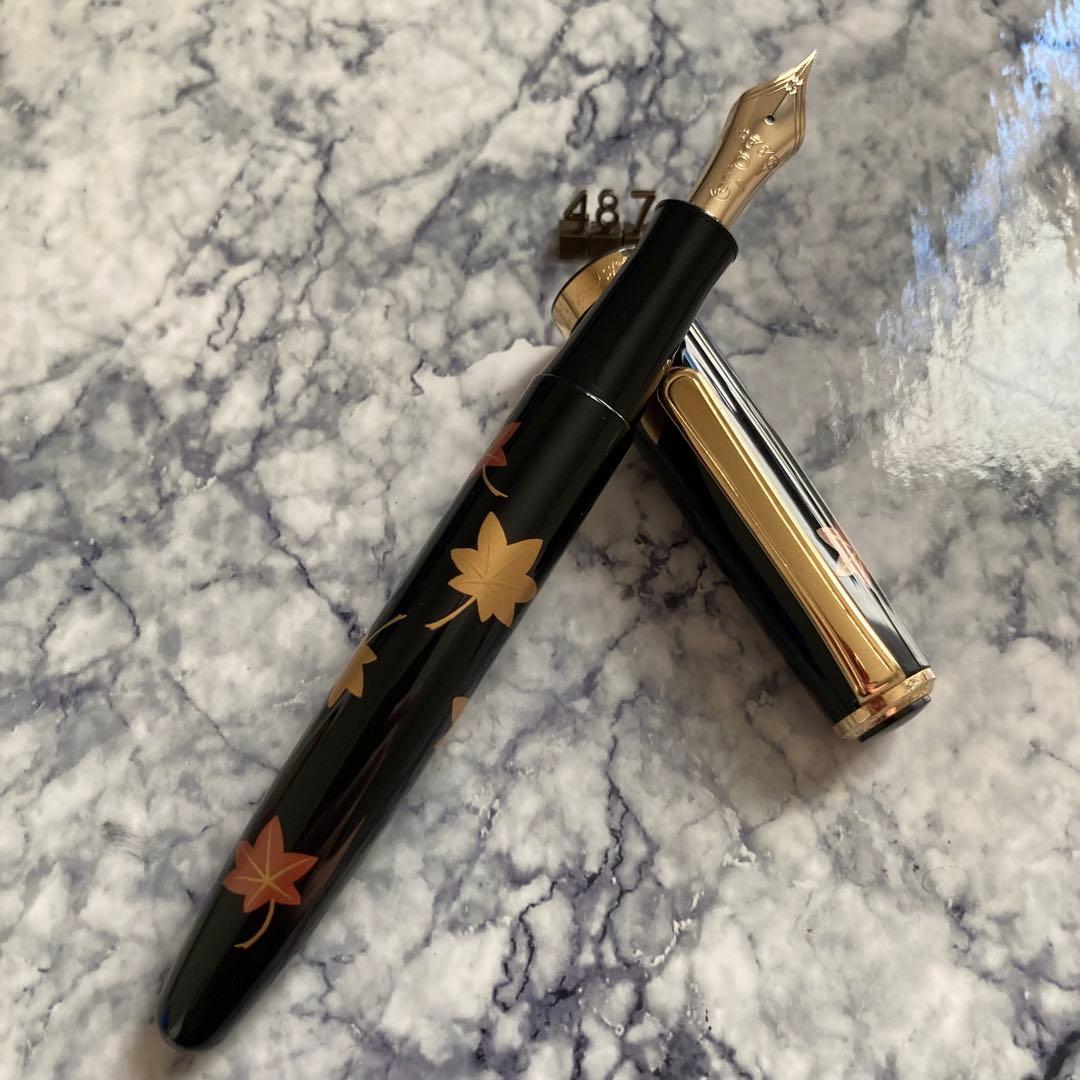 Platinum #3776 Fountain Pen Maki-e Momiji 14K Fine Nib Overhauled Vintage