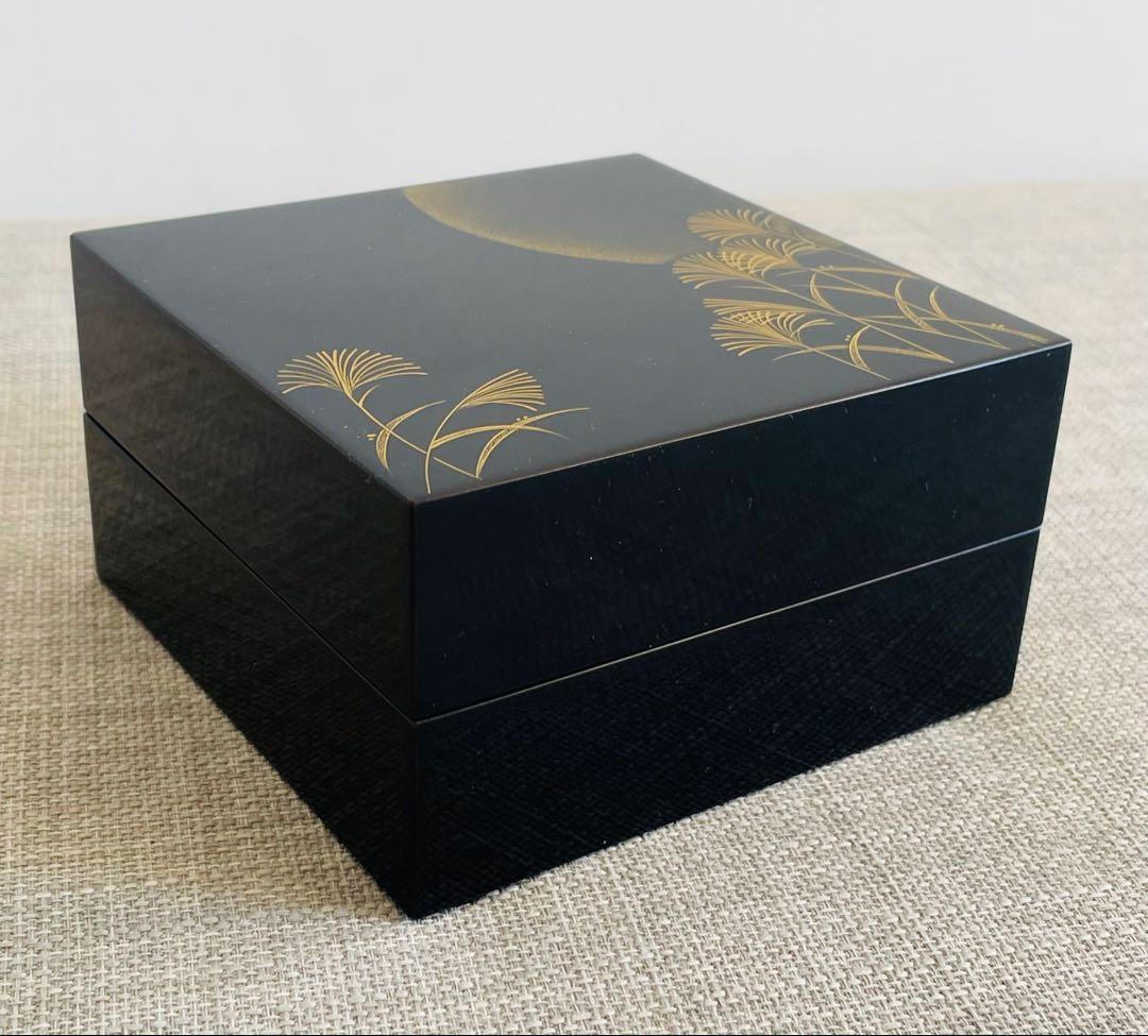 Wajima-nuri Lacquer Small Box Gold Maki-e Moon and Autumn Grasses with Wood Box