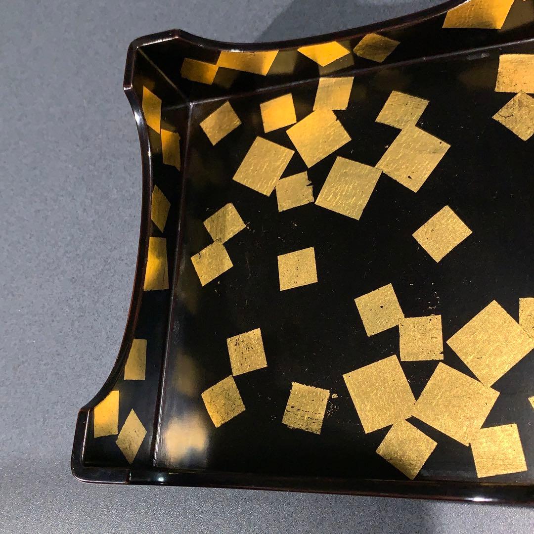 Lacquer Small Box Matsukui-zuru Crane Raden Inlay and Gold Maki-e, Kyoto