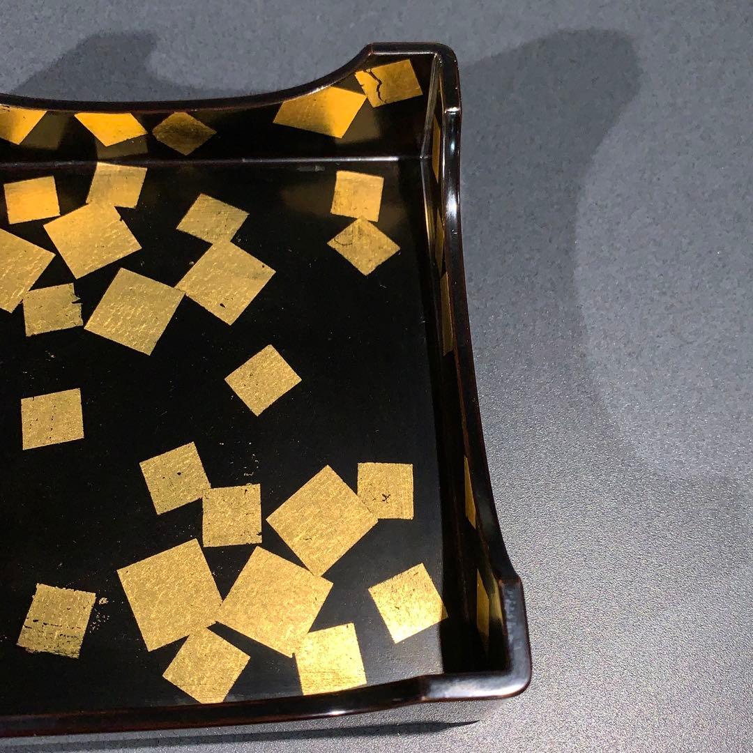Lacquer Small Box Matsukui-zuru Crane Raden Inlay and Gold Maki-e, Kyoto