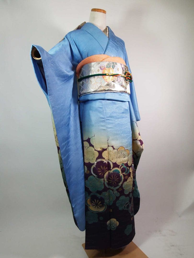 Artisan Furisode and Nagajuban Set Silk Gold Leaf and Silver Thread Blue Floral
