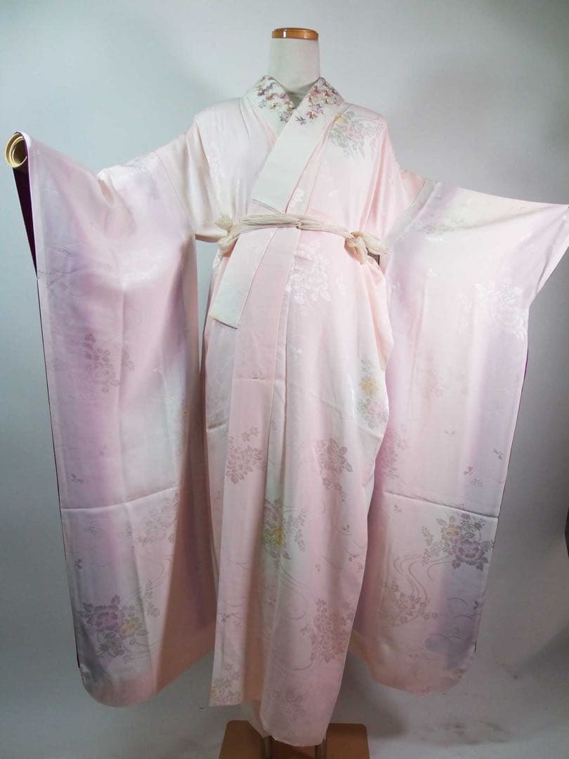 Artisan Furisode and Nagajuban Set Silk Gold Leaf and Silver Thread Blue Floral